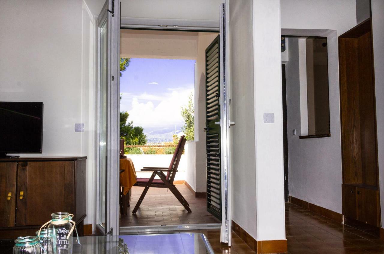 Holiday Home Laurea Supetar Exterior foto